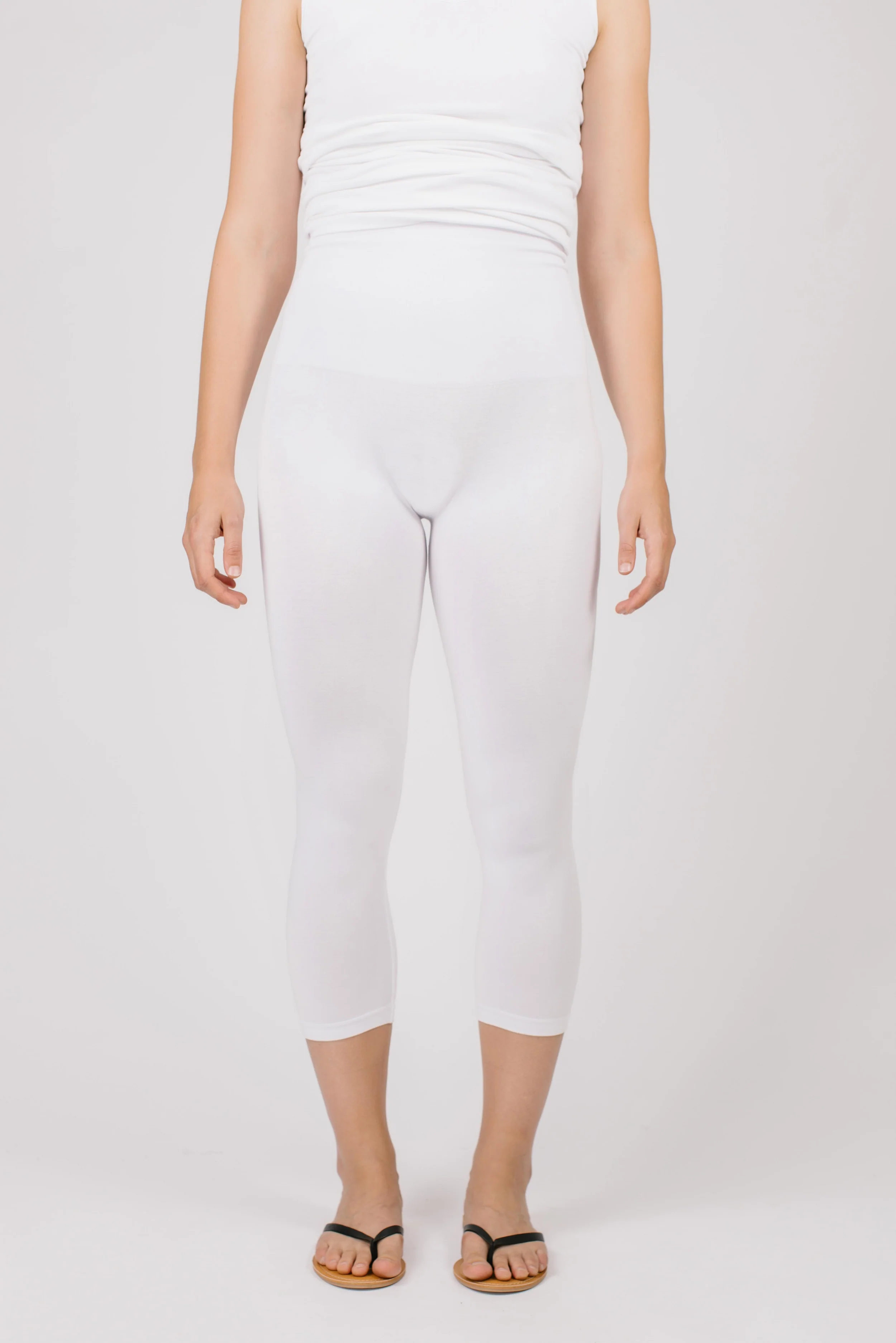 Tummy Tuck Cropped Legging - Image 3